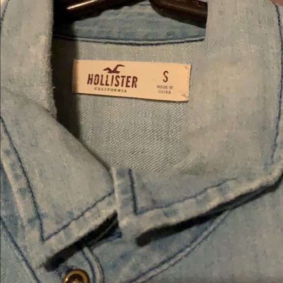 Button up - Picture 2 of 3